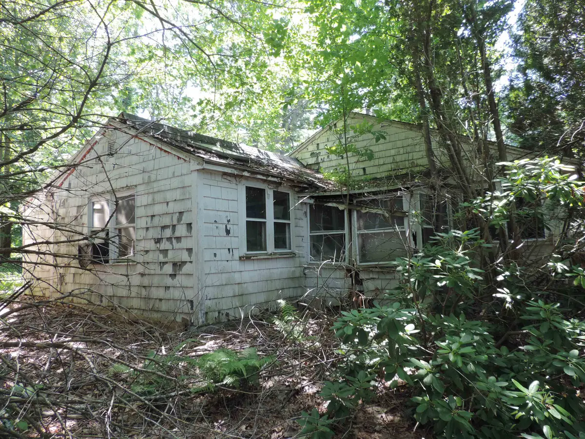 5 Woodlawn Road, Raymond, NH 03077 - #1