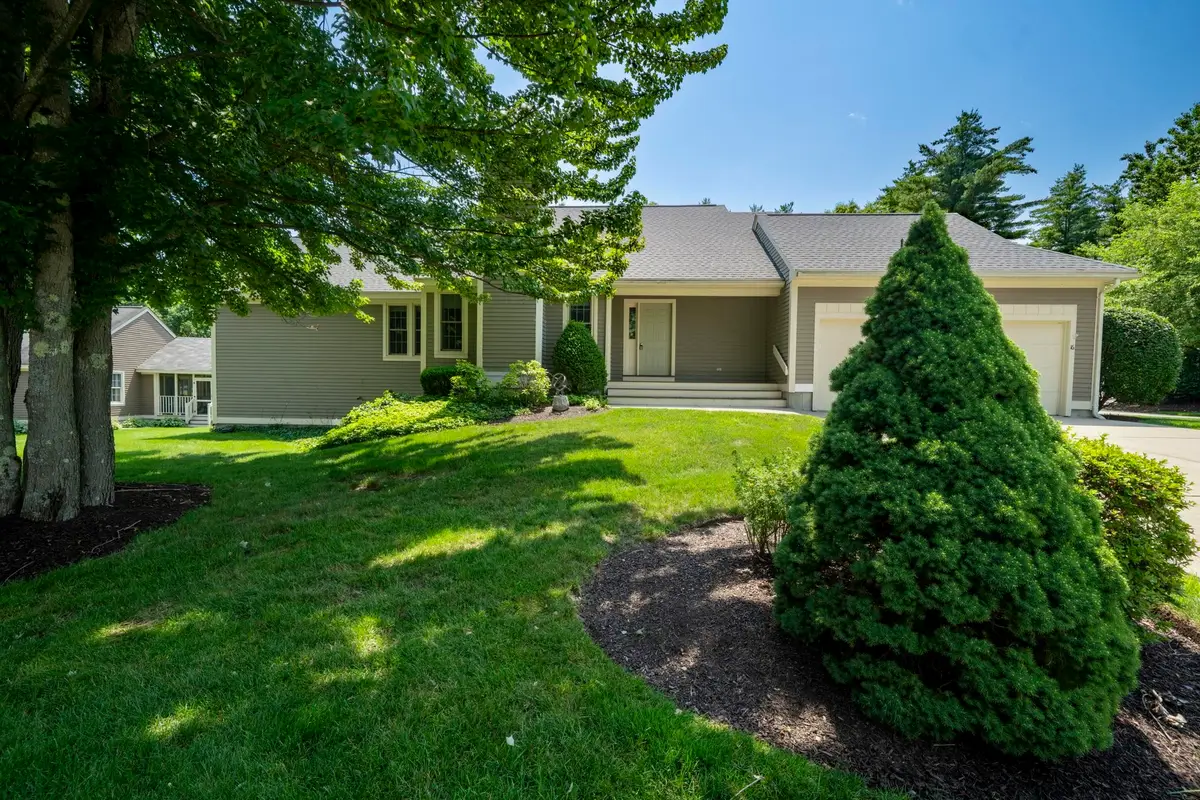 16 Spyglass point Circle, Bedford, NH 03110 - #1