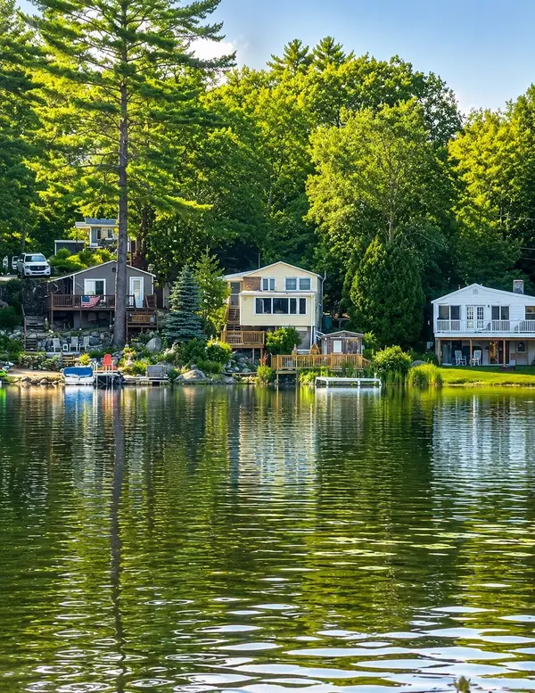 26 W. Shore Drive, Raymond, NH 03077