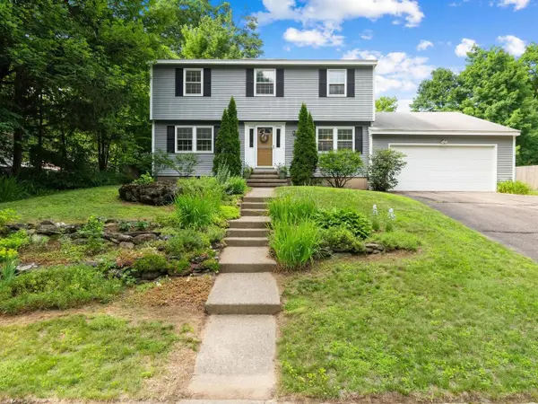 20 Sandalwood Road, South Burlington, VT 05403