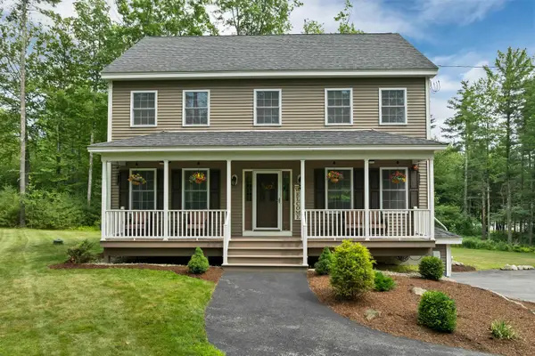 142 Raymond Road, Nottingham, NH 03290