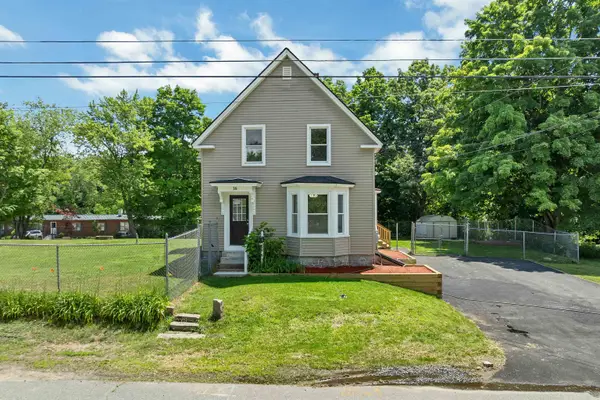 16 Brook Street, Derry, NH 03038
