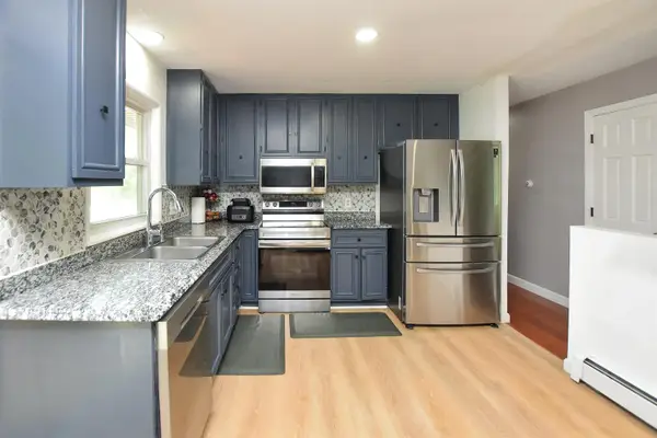 6 Irving Heights, Rutland City, VT 05701