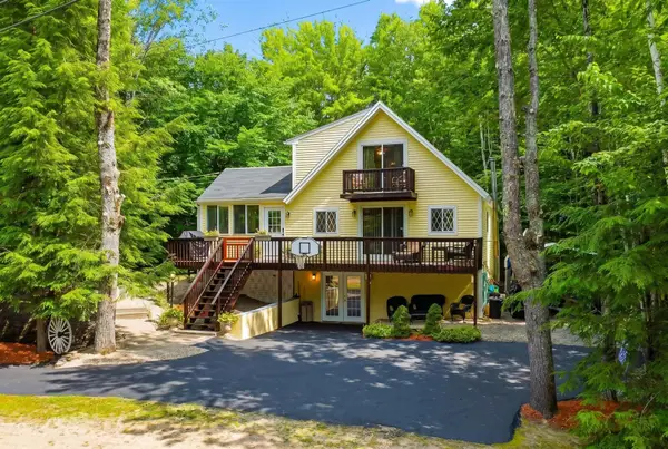 30 Hickory Lane, Moultonborough, NH 03254