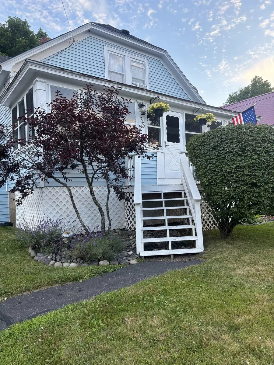35 Water Street, Epping, NH 03042 - #2
