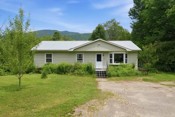 306 Stinson Lake Road, Rumney, NH 03266