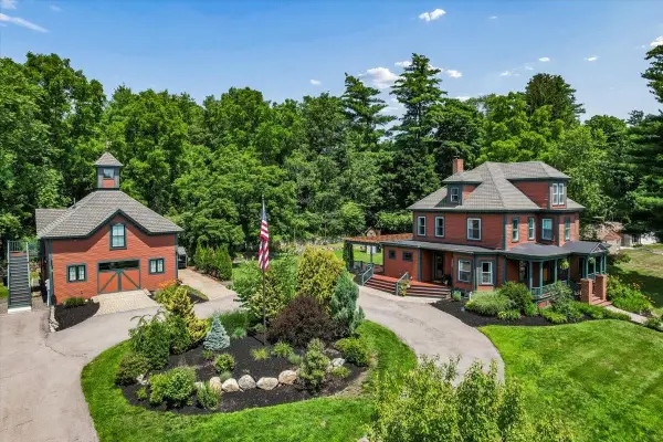 102 East Broadway, Derry, NH 03038