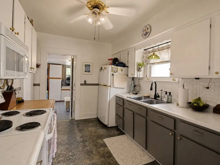 19 East Road, Colchester, VT 05446 - #3