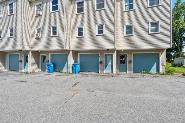 232 Manhattan Drive #6, Burlington, VT 05402