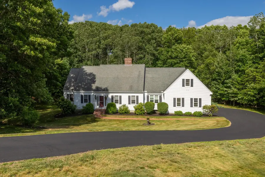 7 Bartlett Road, Stratham, NH 03885 - #2