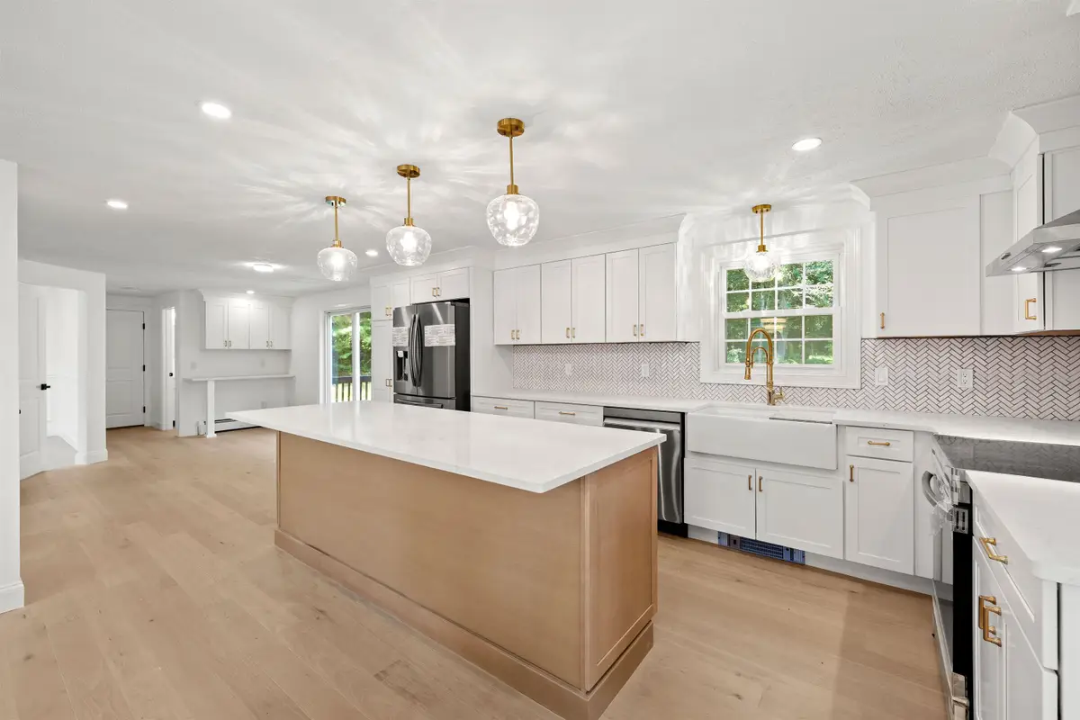 4 Elijah Hill Lane, Londonderry, NH 03053 - #1