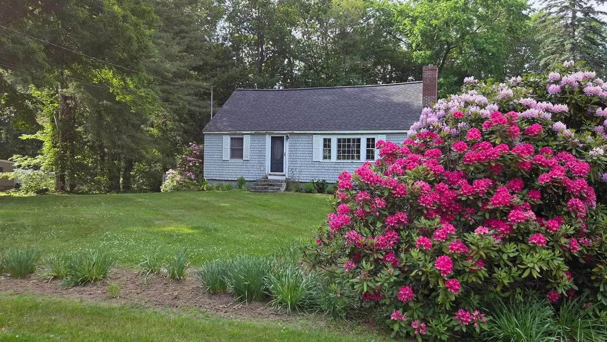 6 Exeter Road, Kingston, NH 03848 - #1