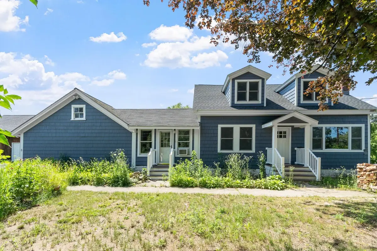 8 Island Pond Road, Pelham, NH 03076 - #1
