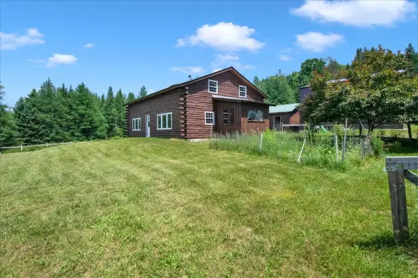 33 Foster Lane, Orange, VT 05641-4474