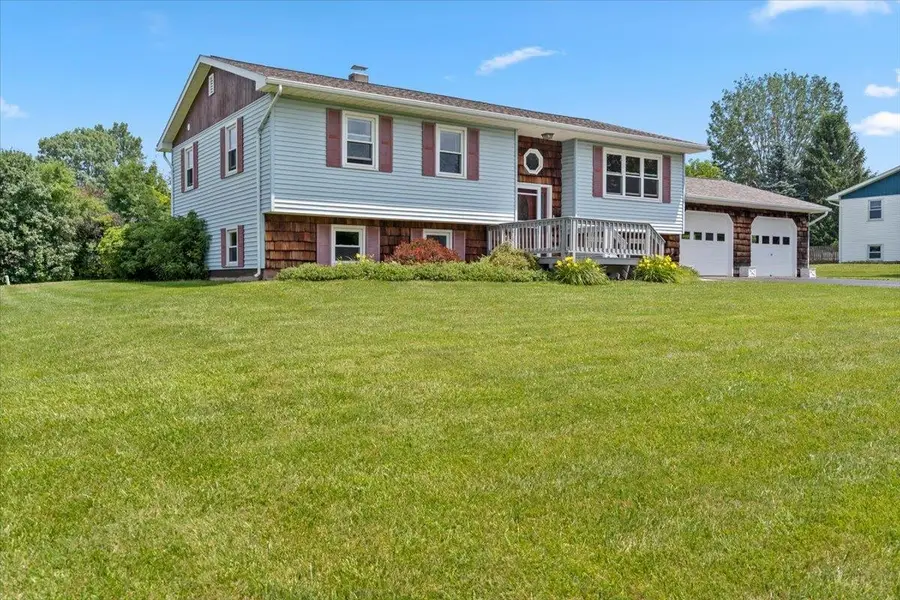 17 Meadowbrook Lane, Saint Albans, VT 05478 - #3