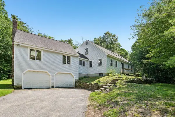 240 Wash Pond Road, Hampstead, NH 03841