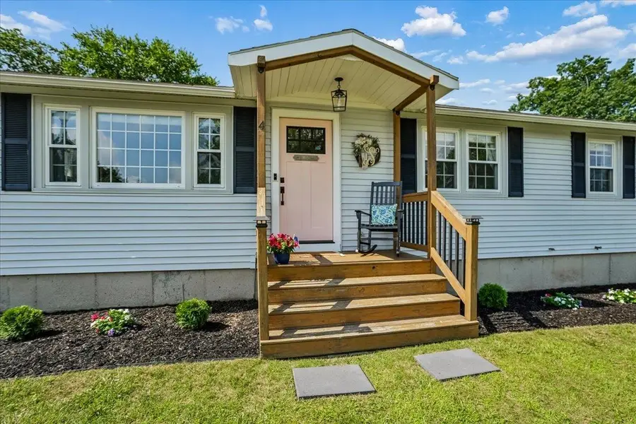 4 Sprucewood Avenue, Nashua, NH 03062 - #2