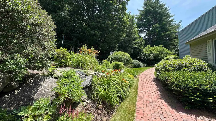 3 Governor Square, Peterborough, NH 03458 - #2