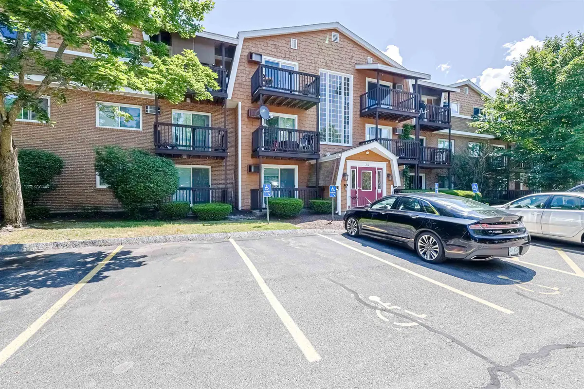 210 Brook Village Road #7, Nashua, NH 03062 - #1