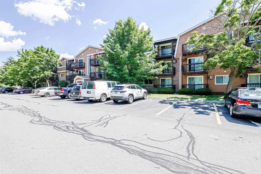 210 Brook Village Road #7, Nashua, NH 03062 - #3