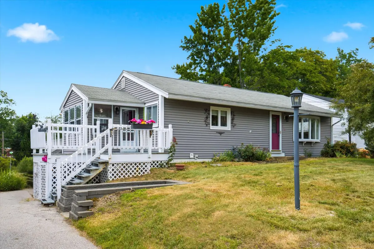 176 Portsmouth Avenue, Manchester, NH 03109 - #1
