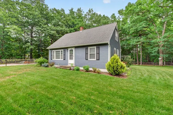 16 East Chamberlain Road, Merrimack, NH 03054