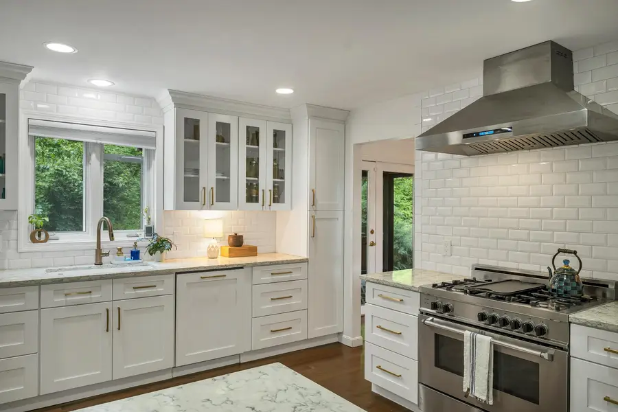 8 West Gate Drive, Bow, NH 03304 - #3