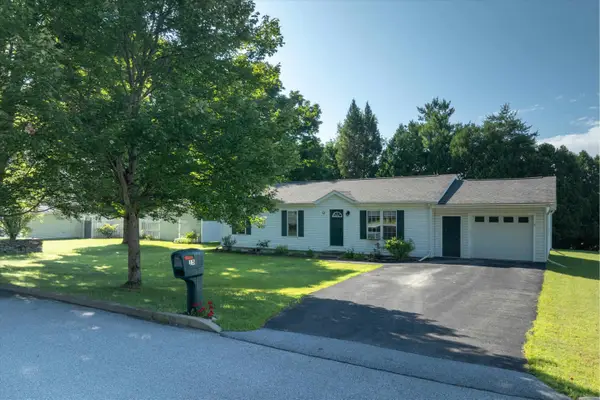 15 Stone Ridge Drive, Rutland City, VT 05701