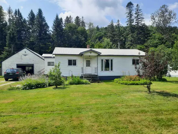 66 Pariseau Drive, Canaan, VT 05902