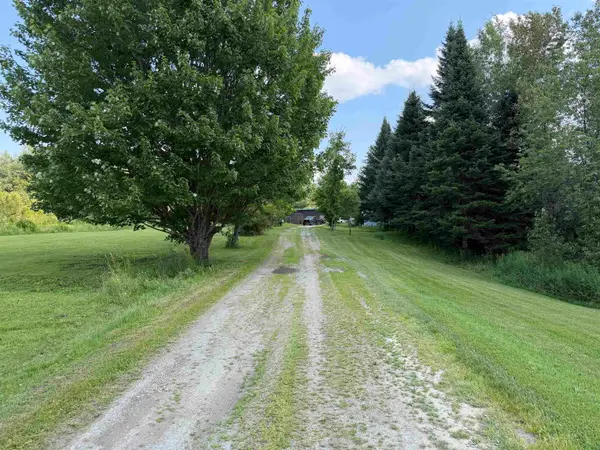 928 Holland Pond Road, Holland, VT 05830