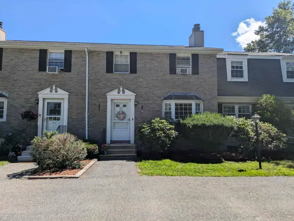 69 Fieldstone Drive, Londonderry, NH 03053