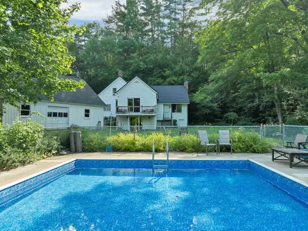 1195 Chocorua Road, Tamworth, NH 03817