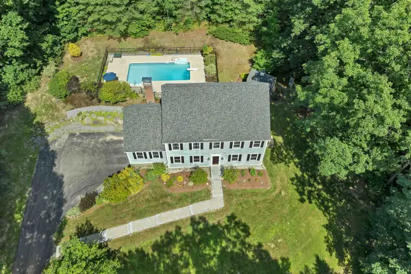 52 Riverdale Road, New Boston, NH 03070