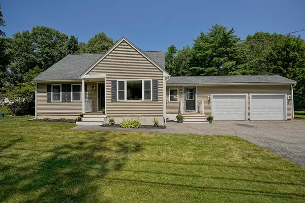 29 Mary Batchelder Road, Hampton, NH 03842