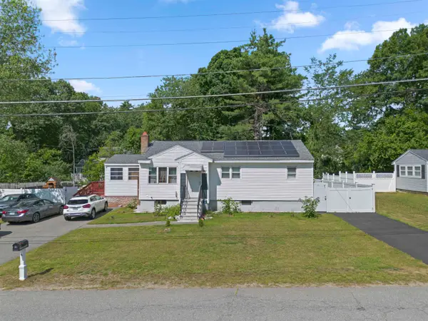 8 Haigh Avenue, Salem, NH 03079