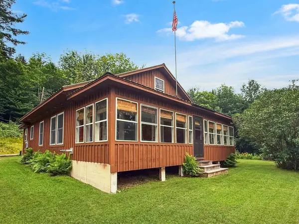 44 Spur Road, Stratford, NH 03590