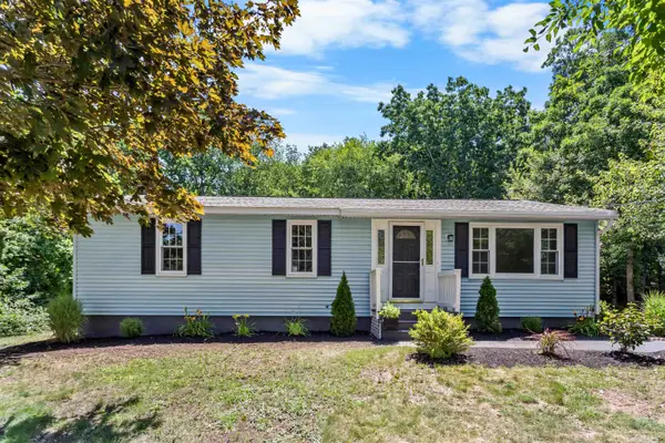 14 Derryfield Road, Derry, NH 03038