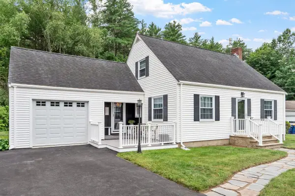 8 Kimball Avenue, Plaistow, NH 03865