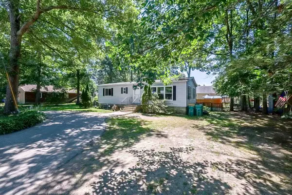 20 Riverside Drive, Fremont, NH 03044