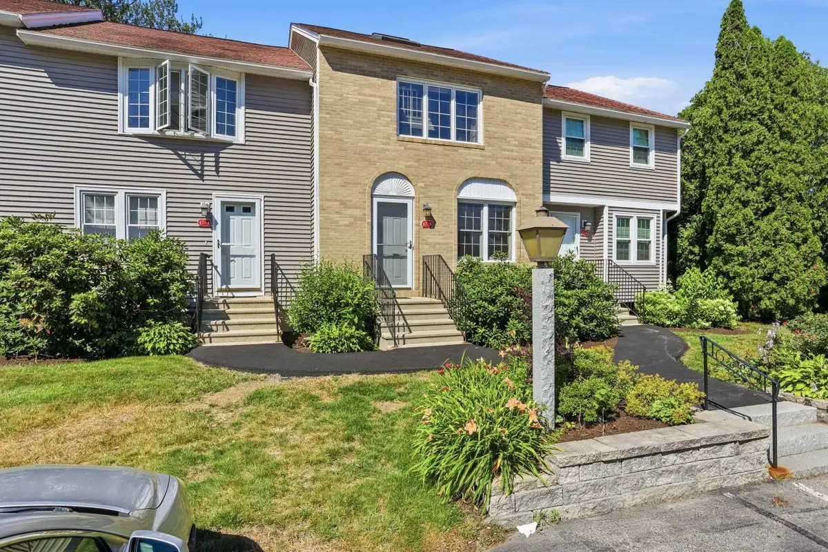 17 Oakwood Circle #5, Goffstown, NH 03045 - #1