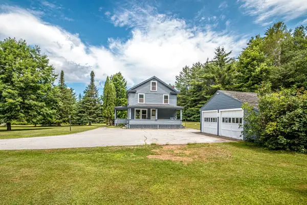 152 Parker Road, Carroll, NH 03598