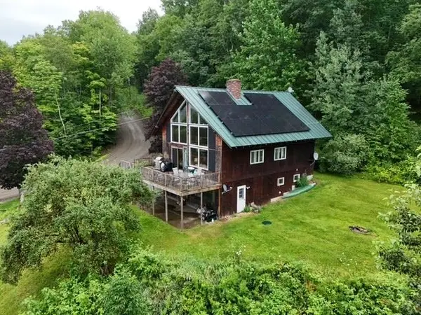 1137 Ridge Hill Drive, Derby, VT 05829