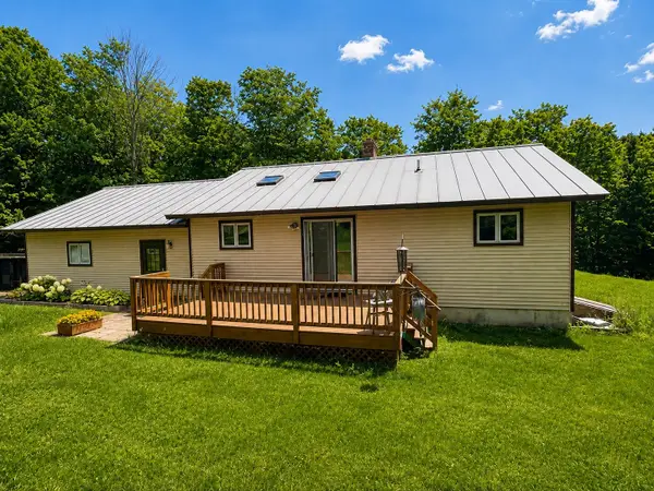 38 Thompson Road, Newbury, VT 05051
