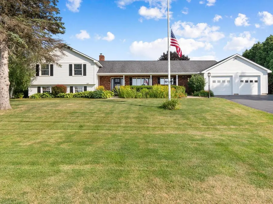 8 Green Meadow Acres, Vergennes, VT 05491 - #2