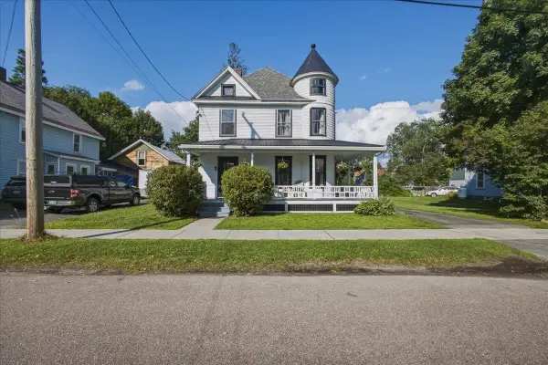 18 Randall Street, Waterbury, VT 05676