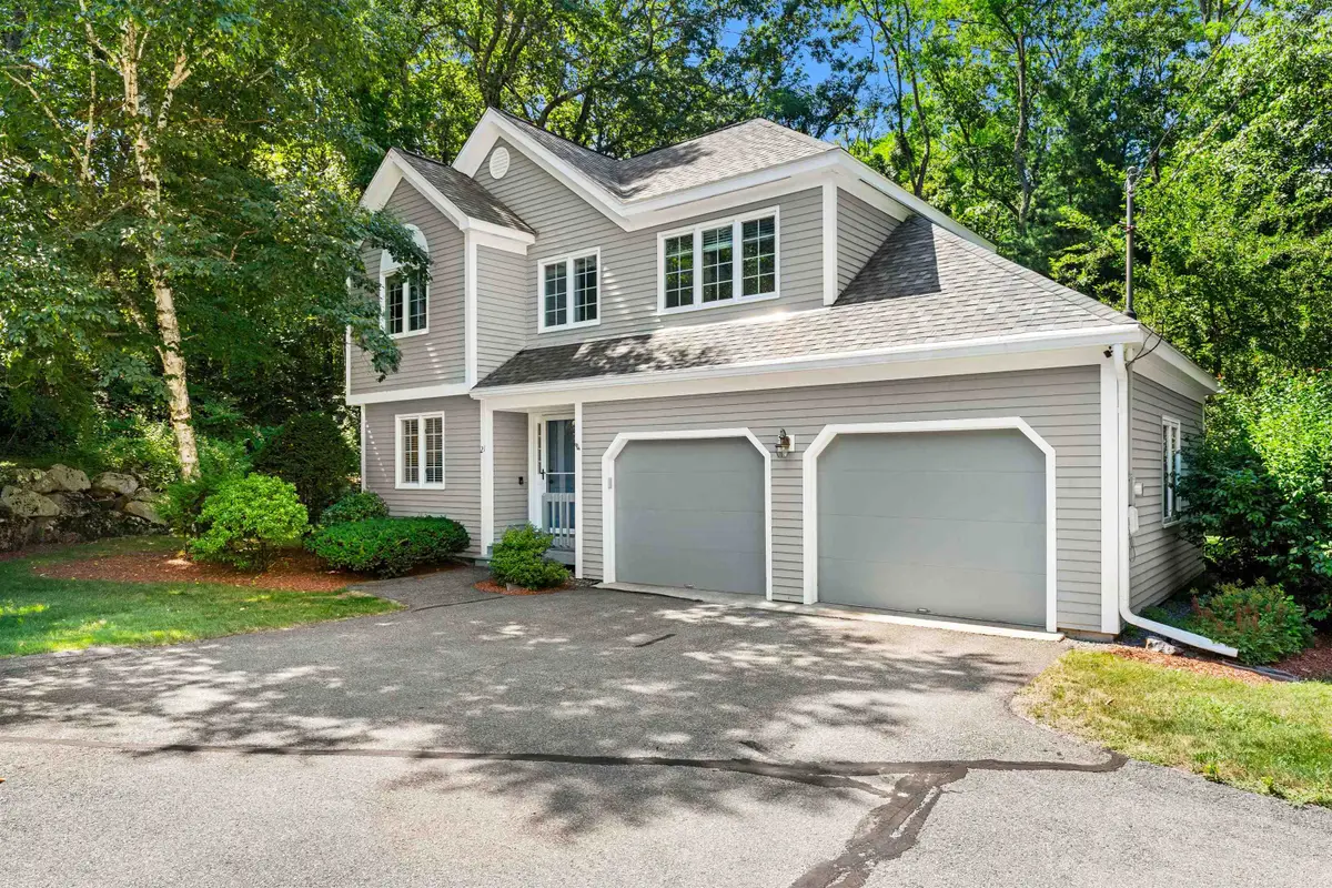 21 Foxglove Court, Nashua, NH 03062 - #1