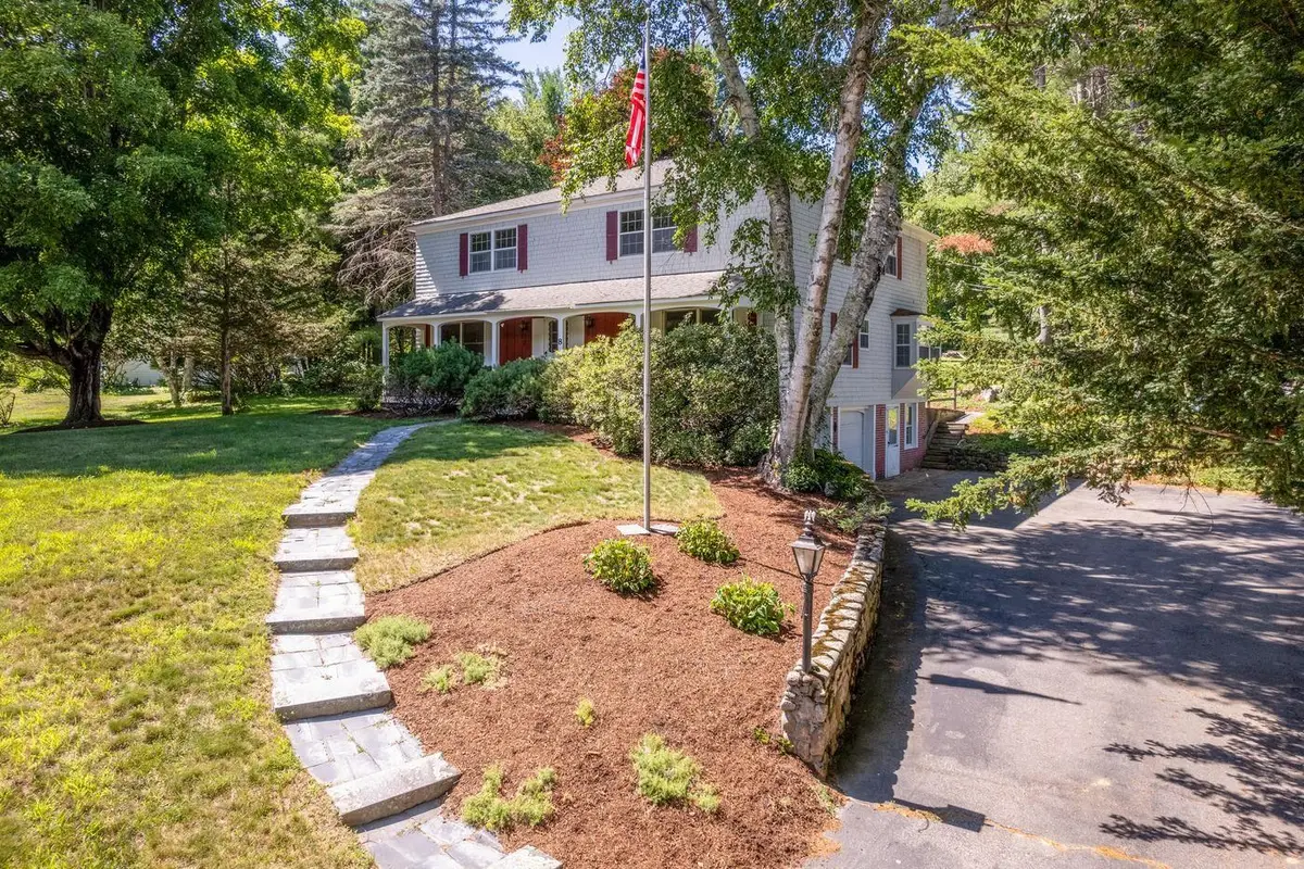 8 Mirror Lake Drive, Mirror Lake, NH 03853 - #1