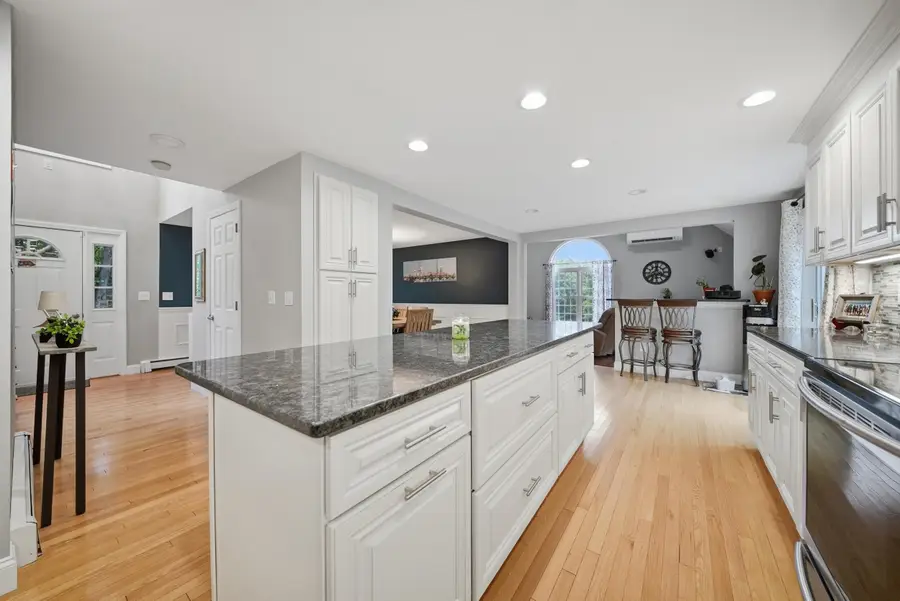 17 Laurel Road, Hooksett, NH 03106 - #2