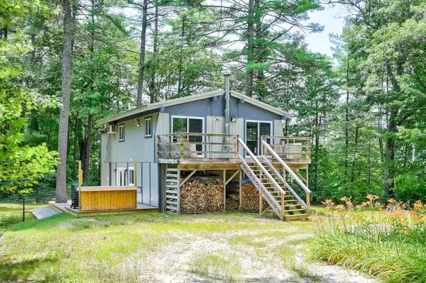 11 Keene Lane, Bridgton, ME 04009