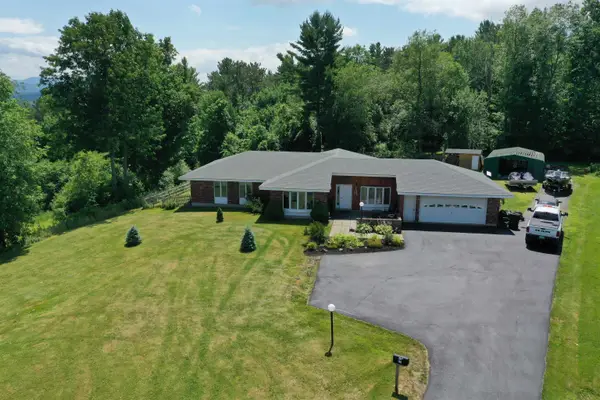 537 Memphremagog Views, Newport City, VT 05855